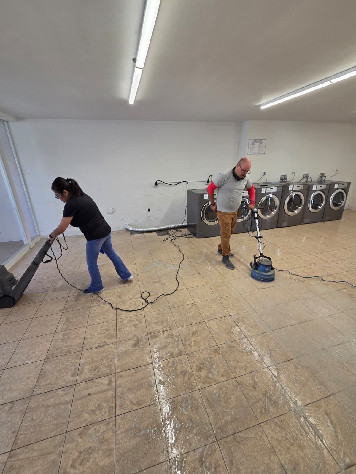 commercial-floor-cleaning-service