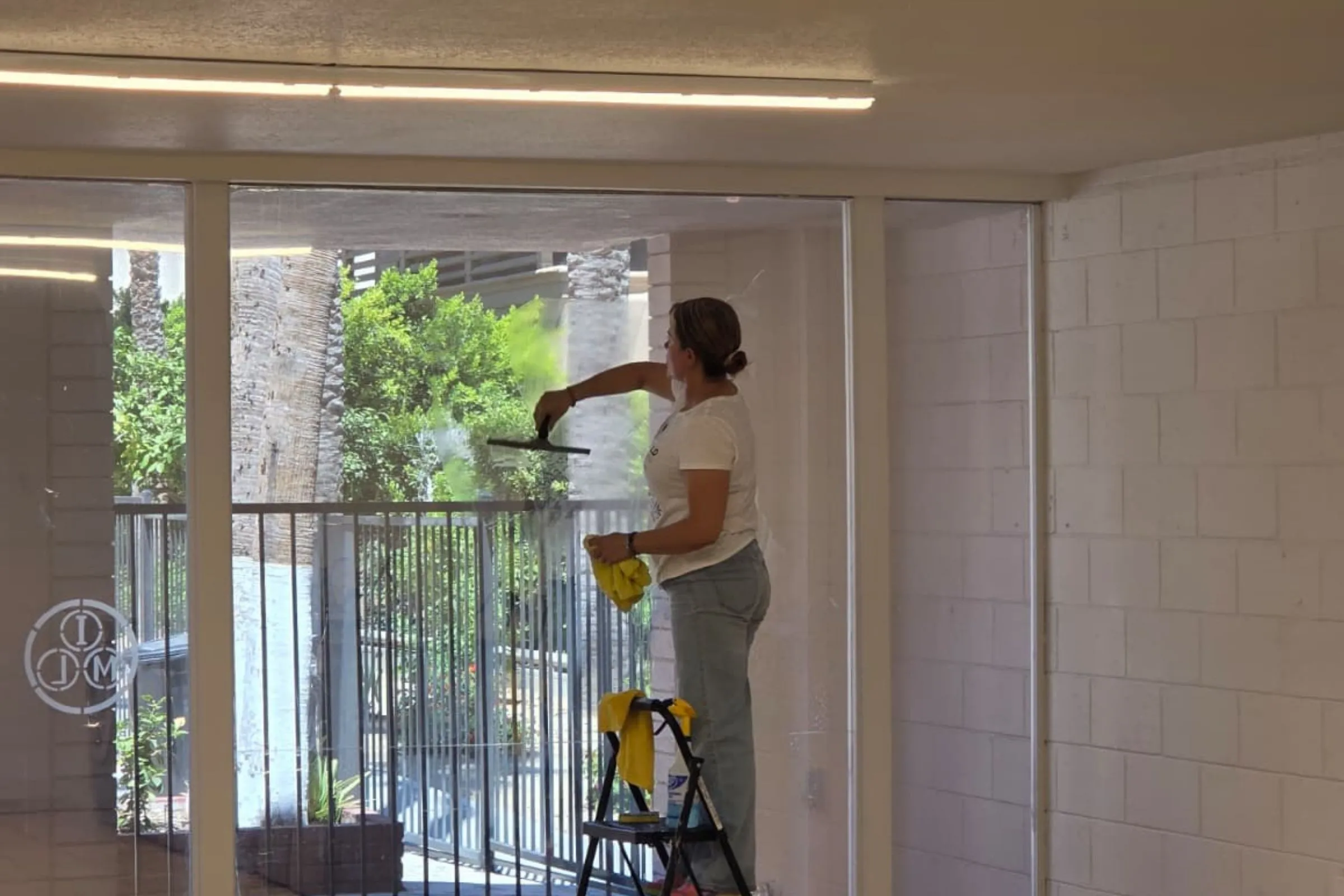 Residential Window Washing palm desert